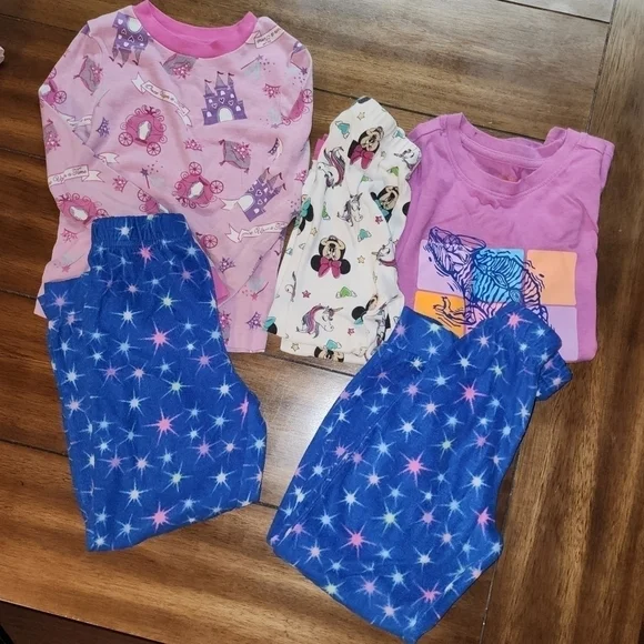 Lot of girls sleep wear pants shirt outfits size 4t - Picture 6 of 7